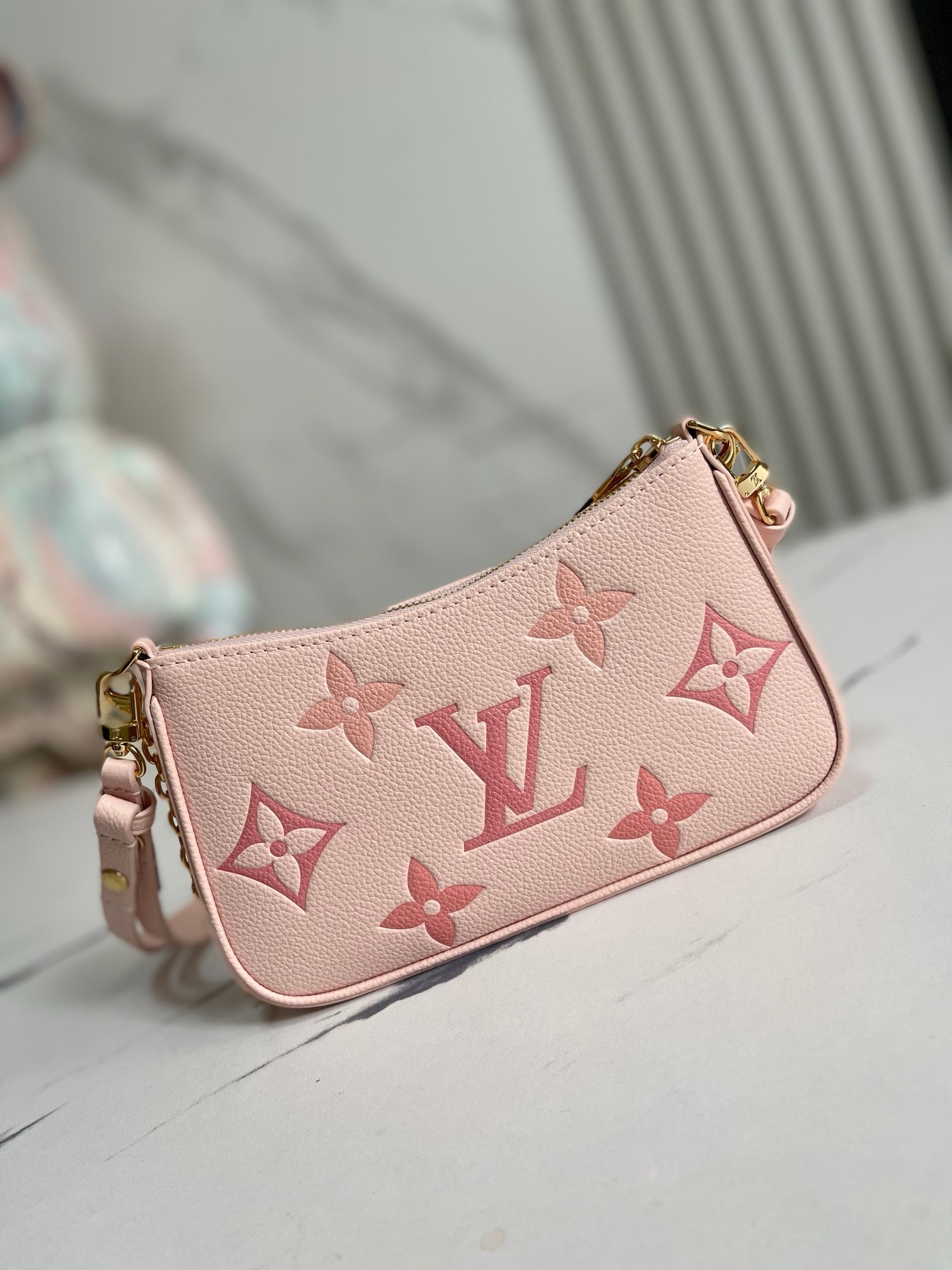 LV Easy Pouch On Strap Monogram Empreinte M80349 19CM
