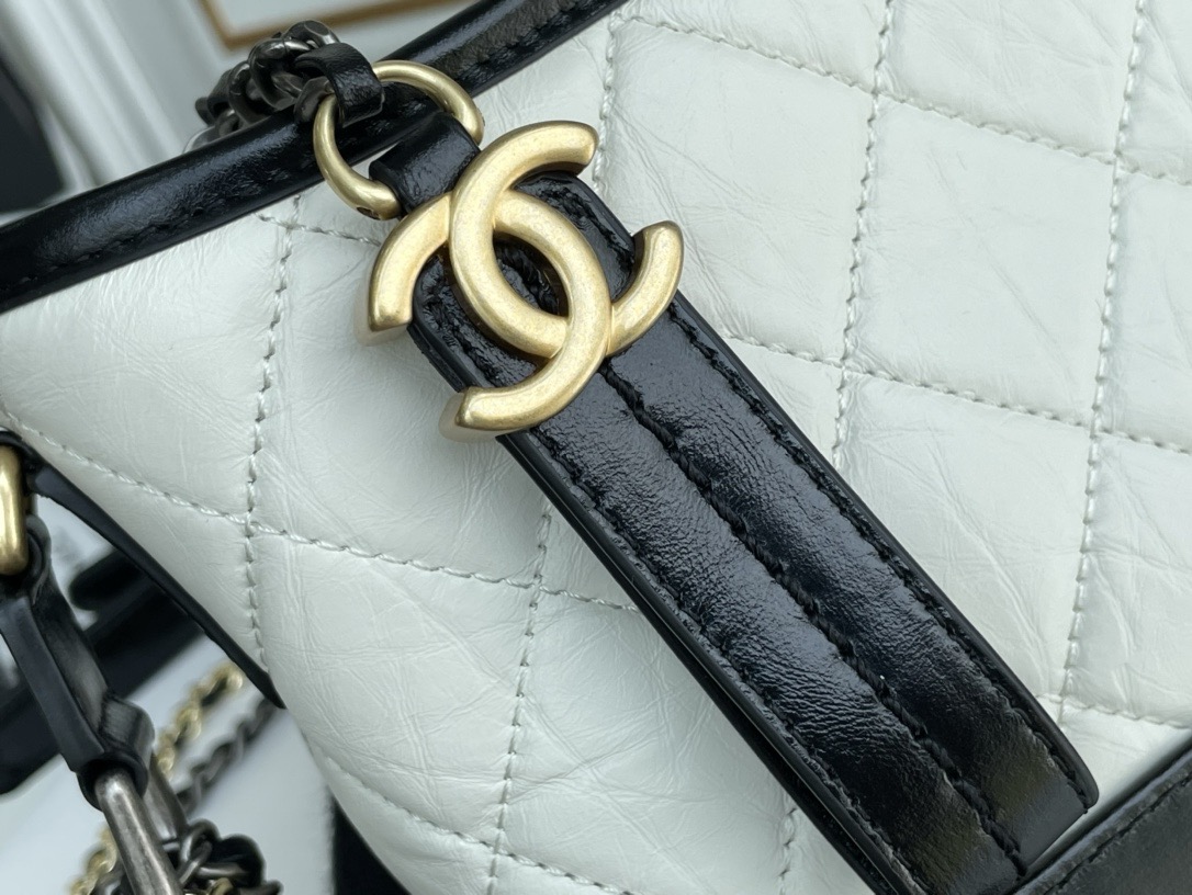 Ch*el gabrielle hobo bag 20cm