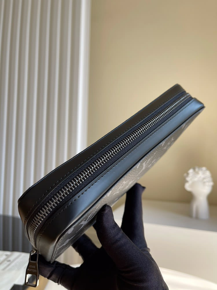 LV wallet 2024060501