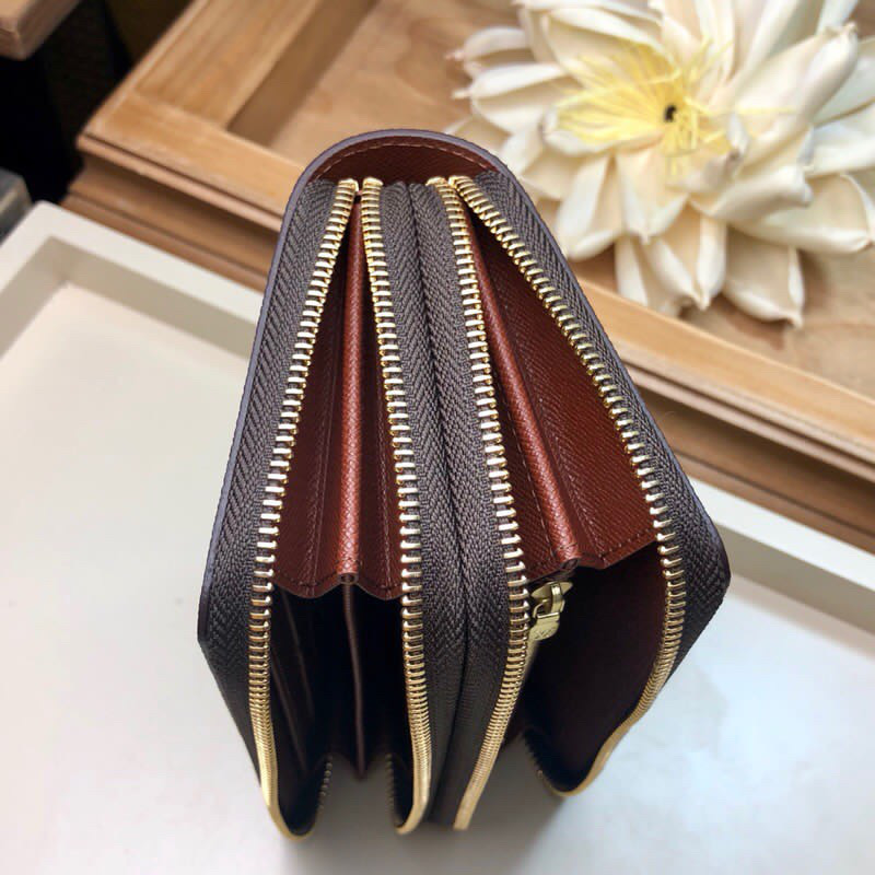 LV wallet 2024060502