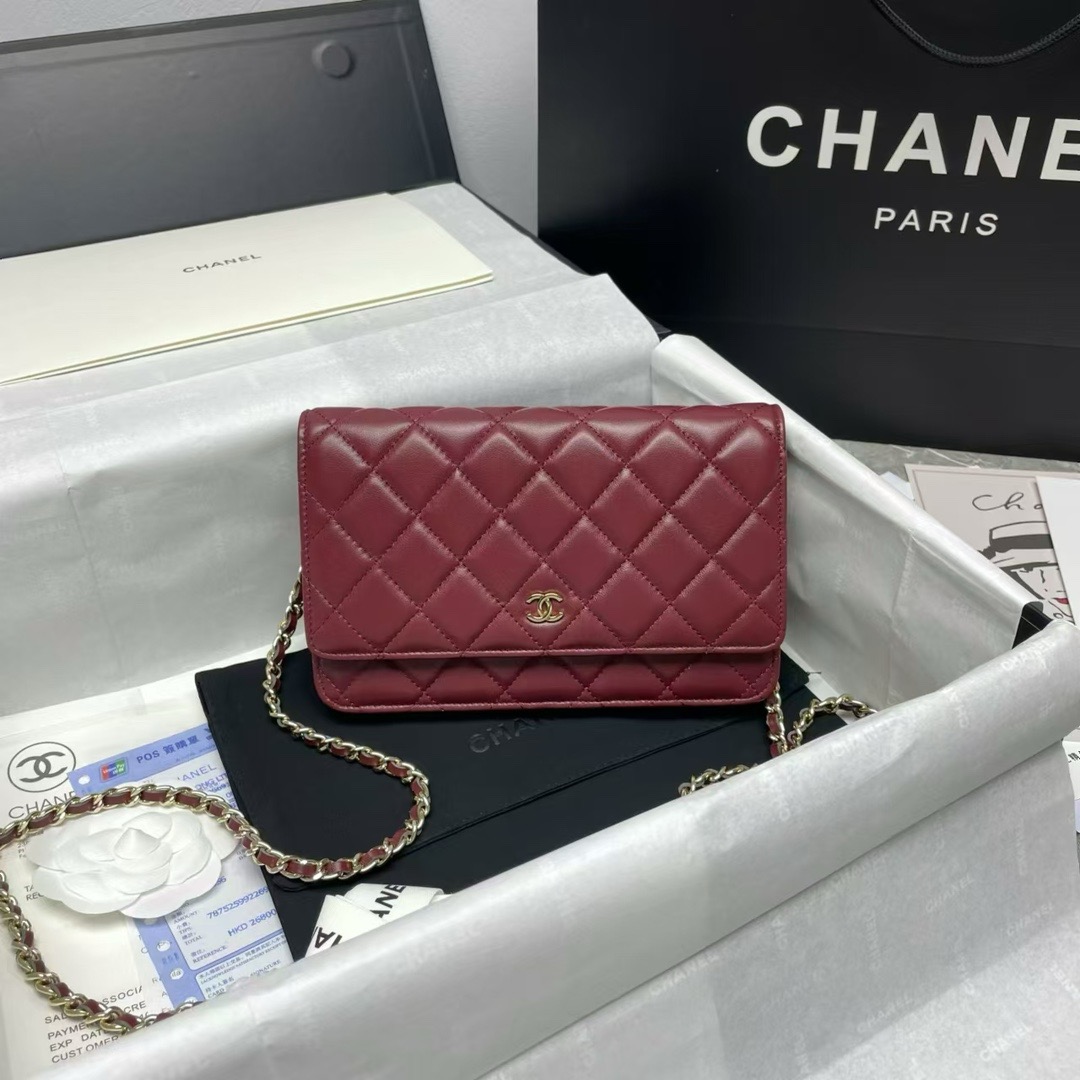 Ch*el wallet on chain 19*12*3cm