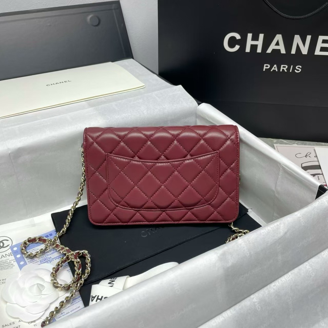 Ch*el wallet on chain 19*12*3cm