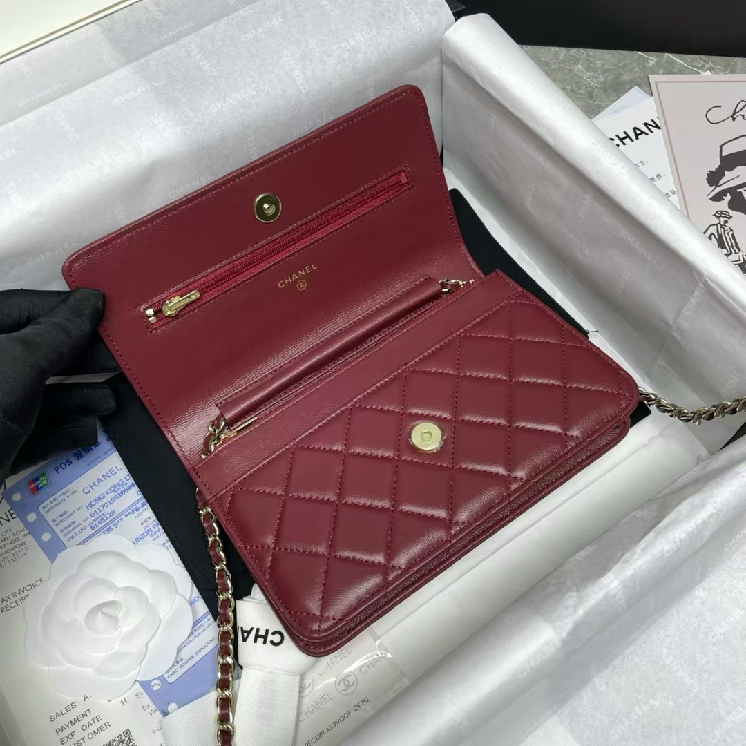 Ch*el wallet on chain 19*12*3cm