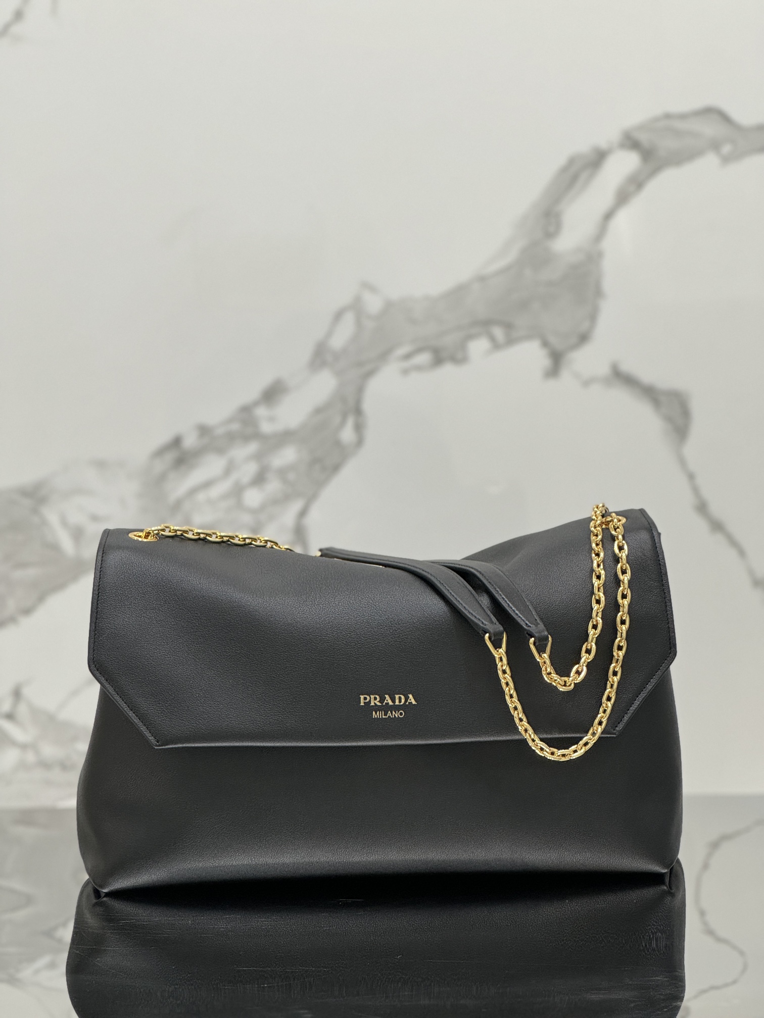 Pra*a shoulder bag 39*14*12cm 2026061301