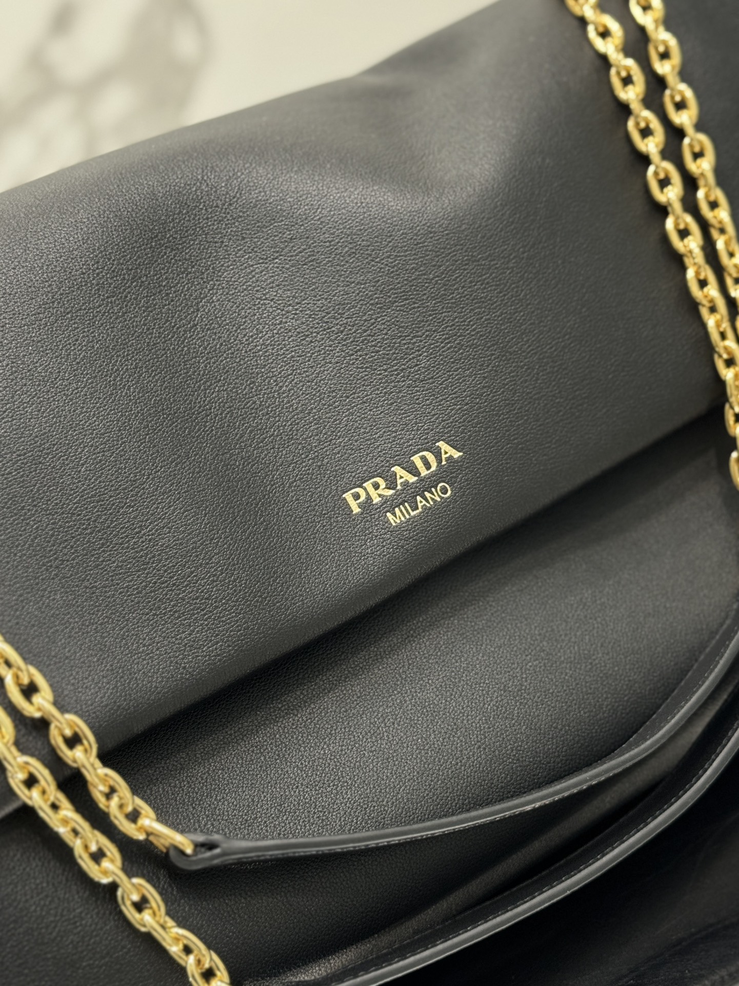 Pra*a shoulder bag 39*14*12cm 2026061301