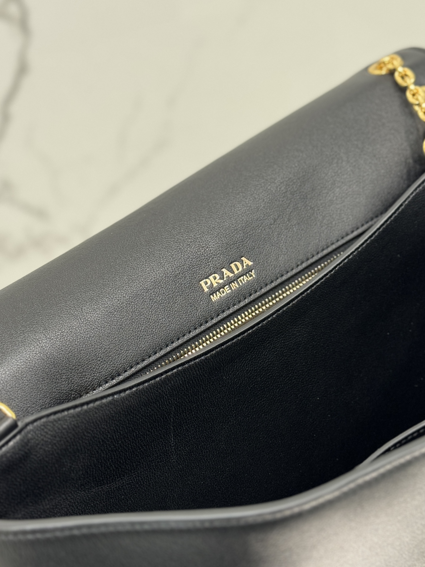 Pra*a shoulder bag 39*14*12cm 2026061301