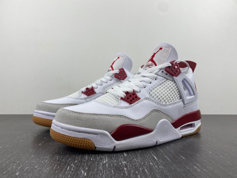 Air Jordan 4 Retro SB Varsity Red