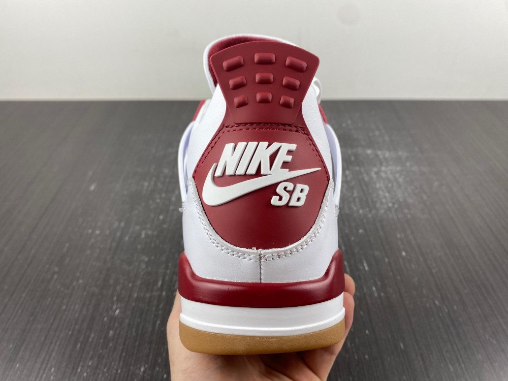 Air Jordan 4 Retro SB Varsity Red