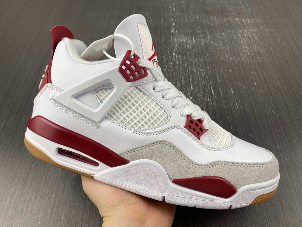 Air Jordan 4 Retro SB Varsity Red