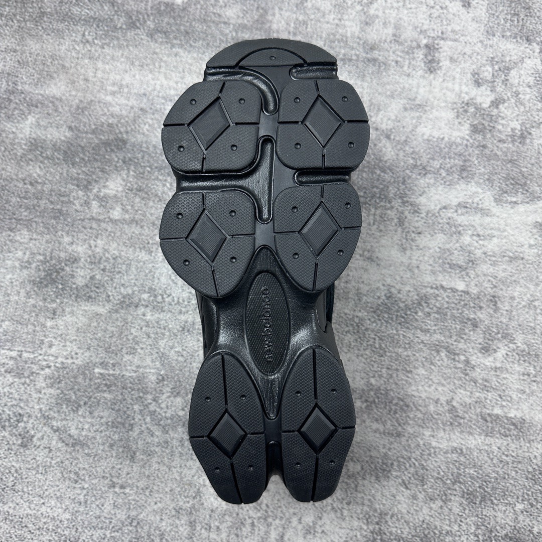 New Balance 9060 Triple Black  U9060BPM