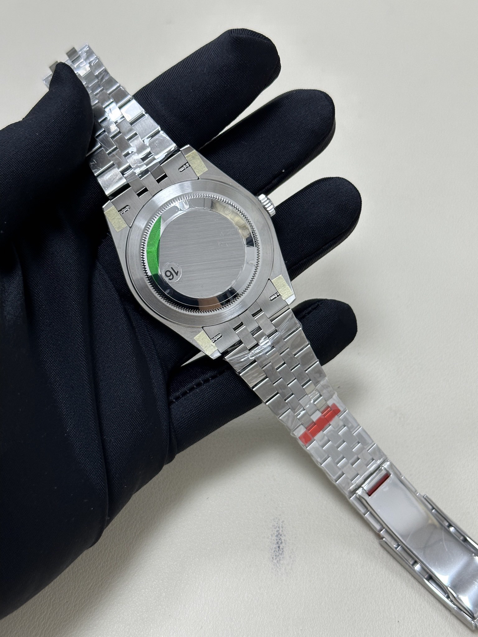 R*l*x watch 2024062001