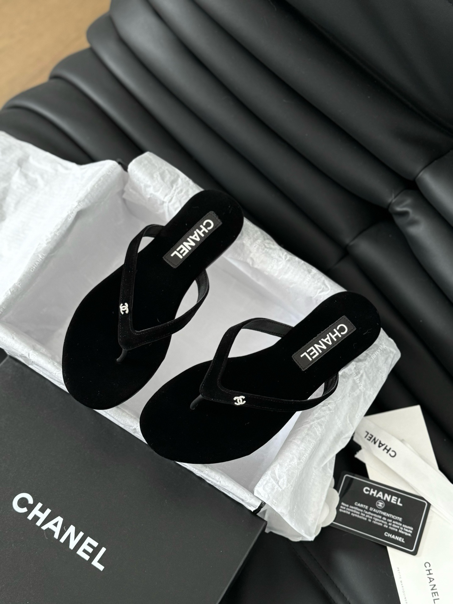 Ch*el slipper 2024062101