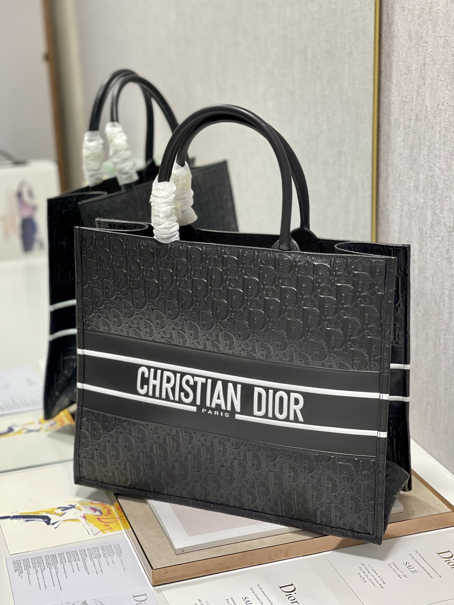 D*or book tote gm 41cm
