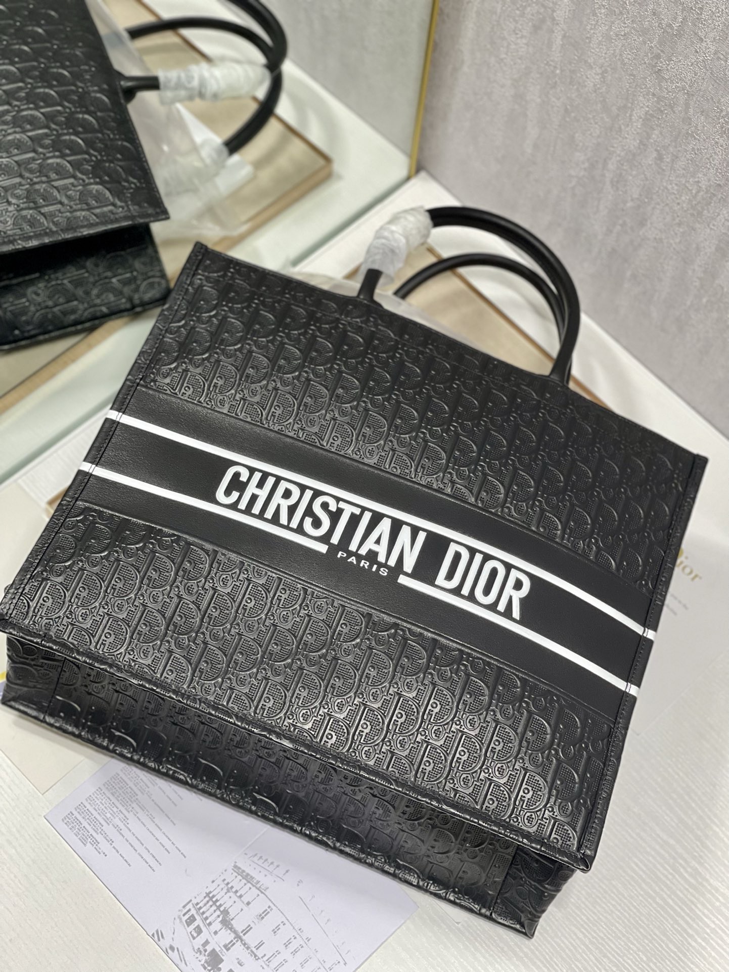 D*or book tote gm 41cm