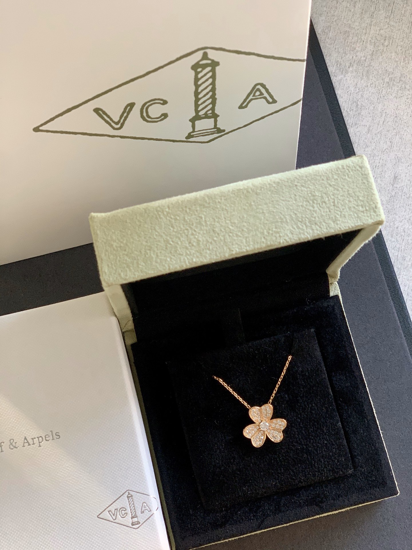 VCA 000