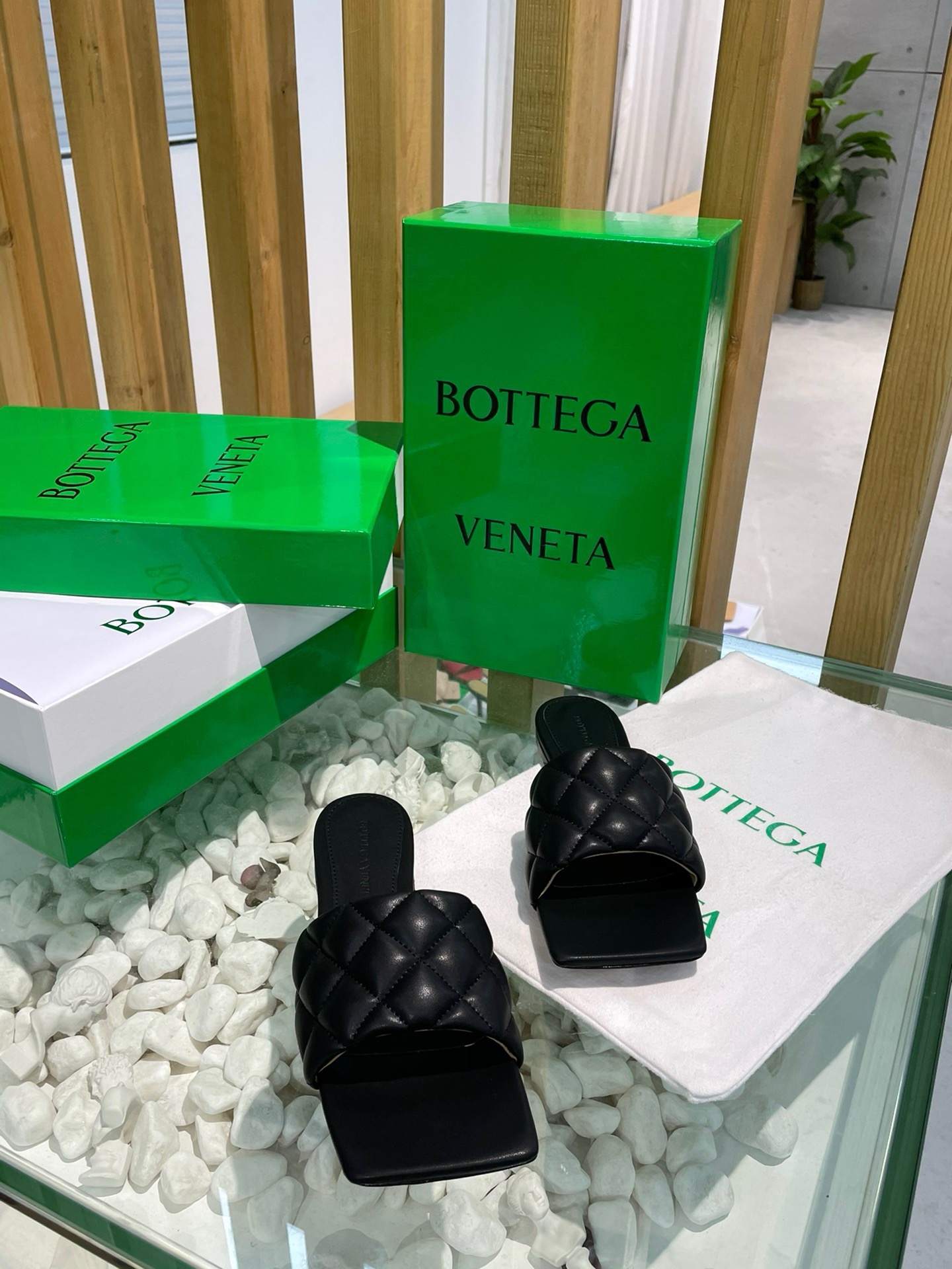 BV slipper 2024062501