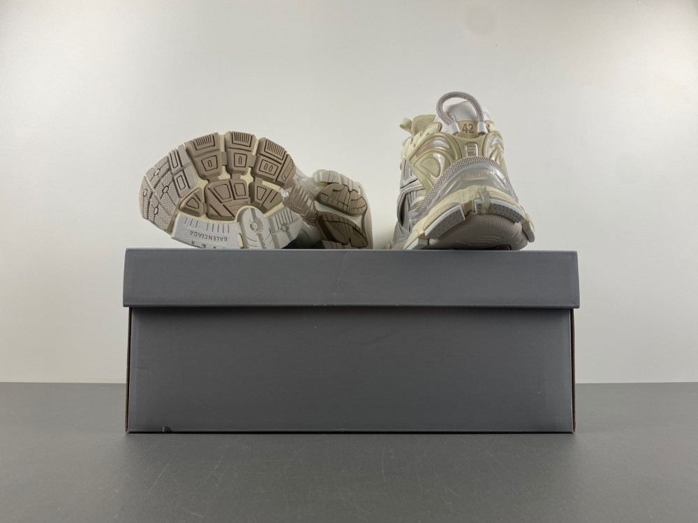 Ba*len*cia*ga sneaker 2024062701