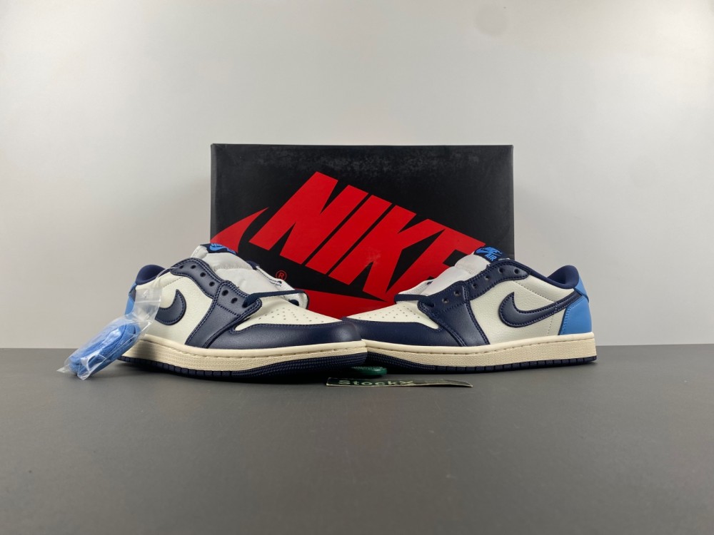 Air Jordan 1 Low OG Obsidian (UNC) CZ0790-400