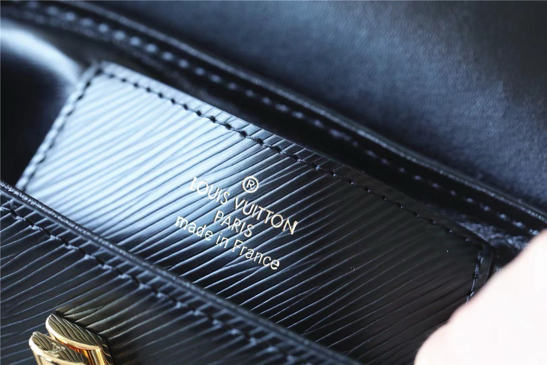 LV new twist west pouch M83593 19*10.5*6.5CM