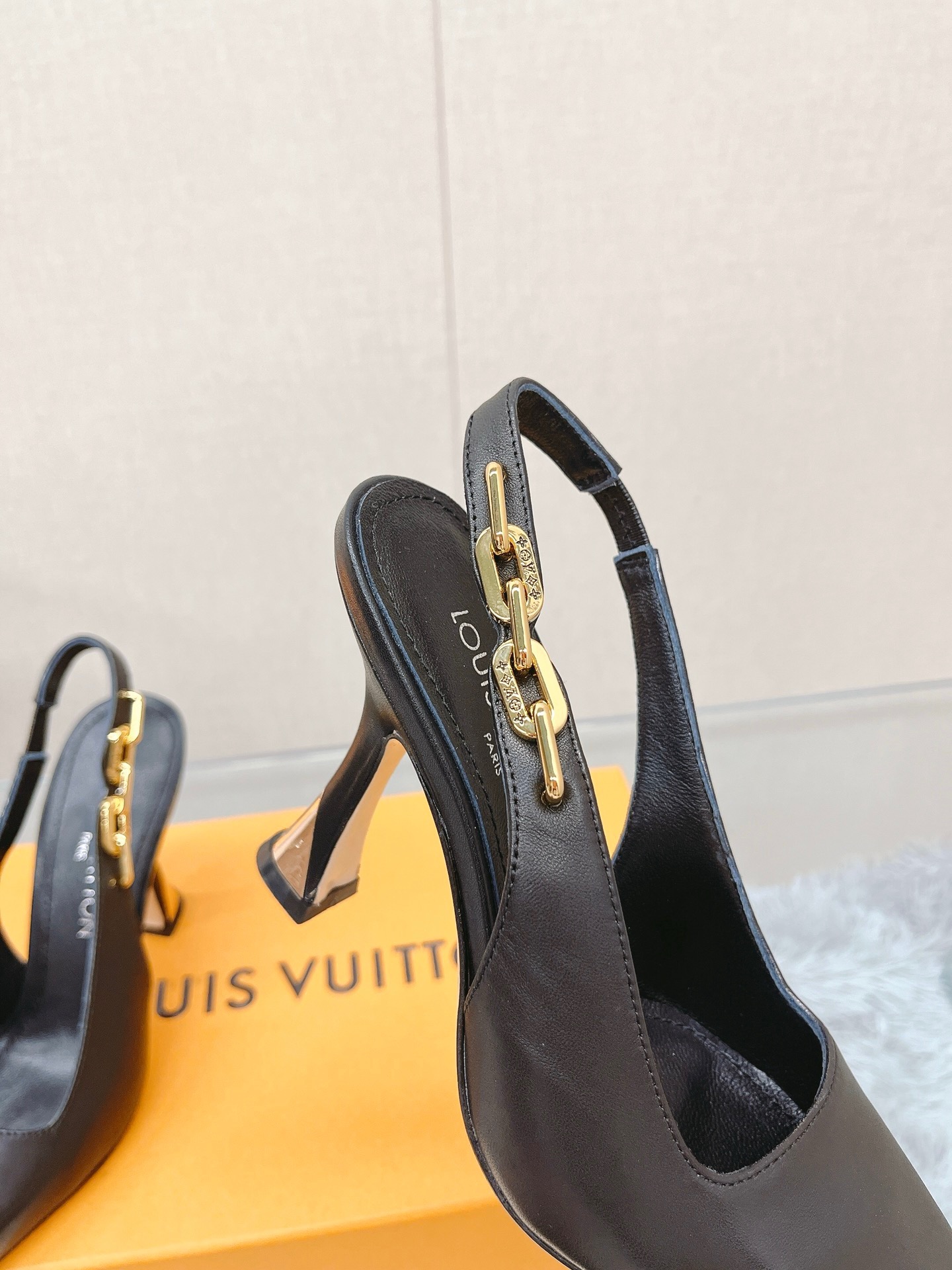 LV heels 2024062702