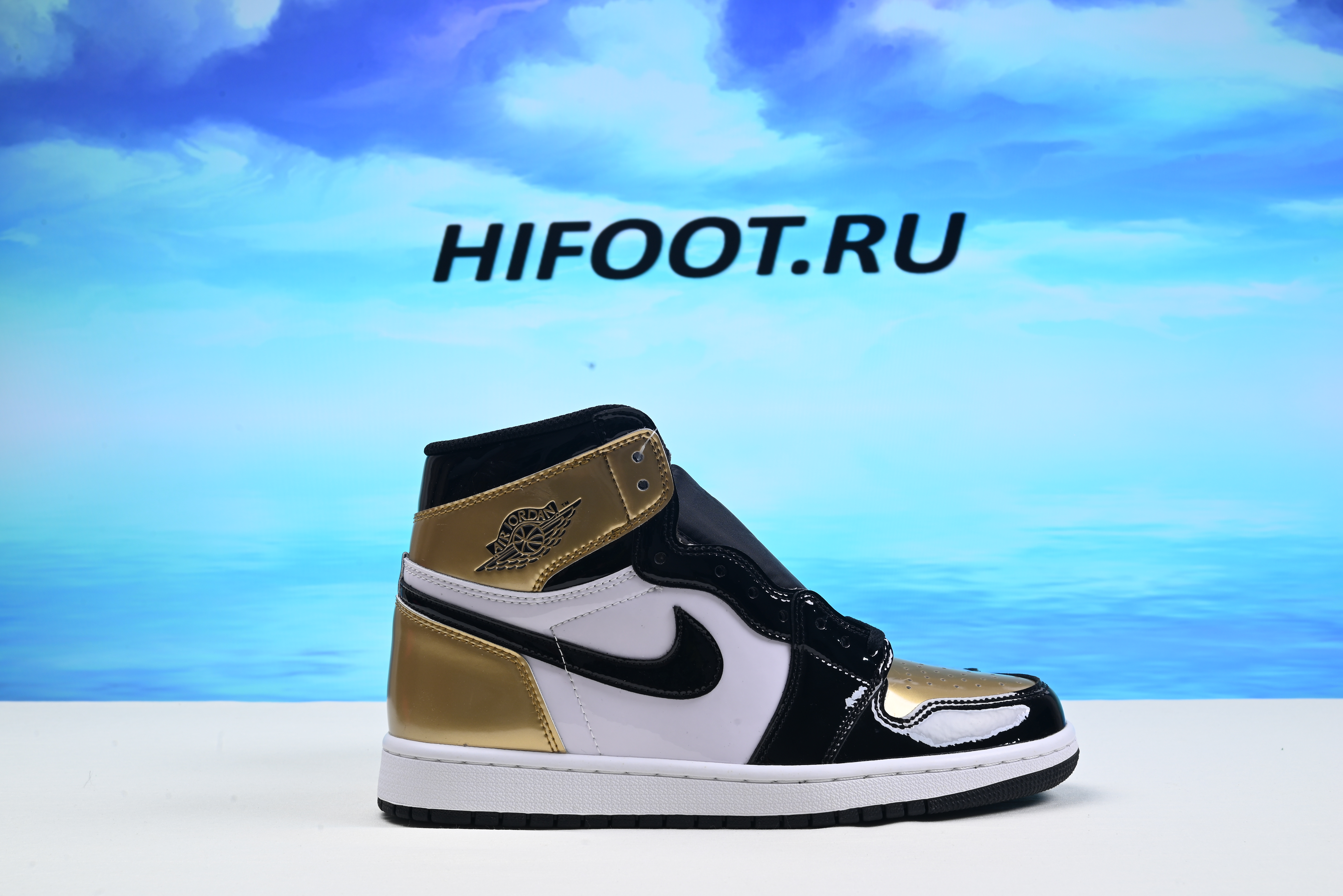 Jordan 1 Retro High NRG Patent Gold Toe 861428-007