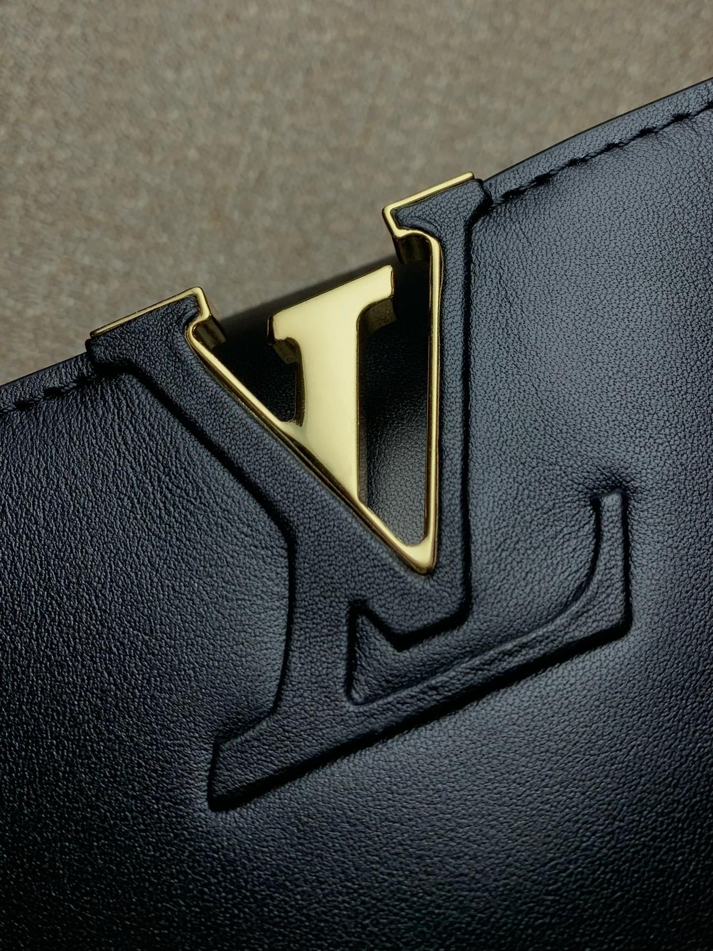 LV Capucines souple bag 38*23*16cm 2024070202