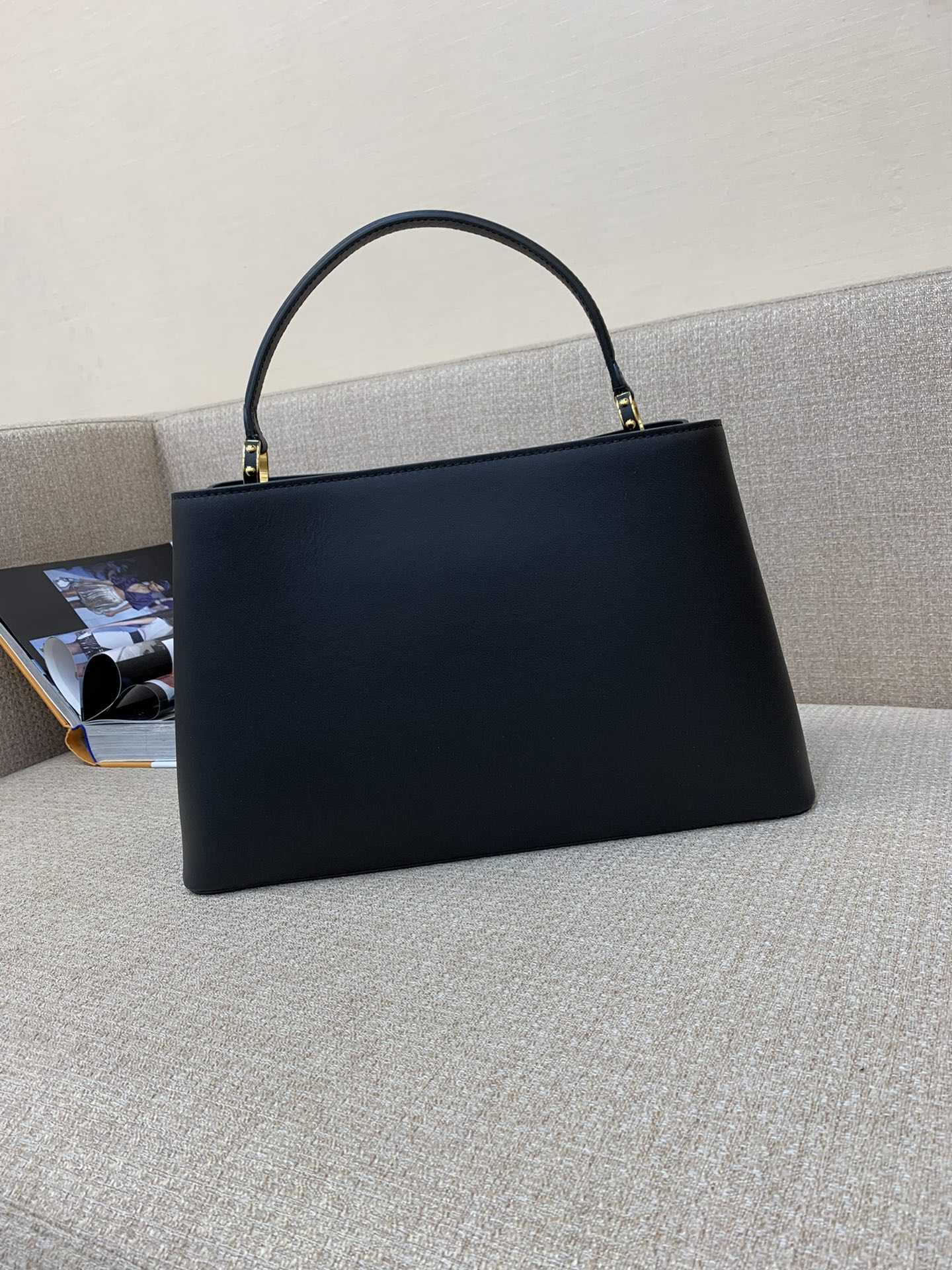 LV Capucines souple bag 38*23*16cm 2024070202