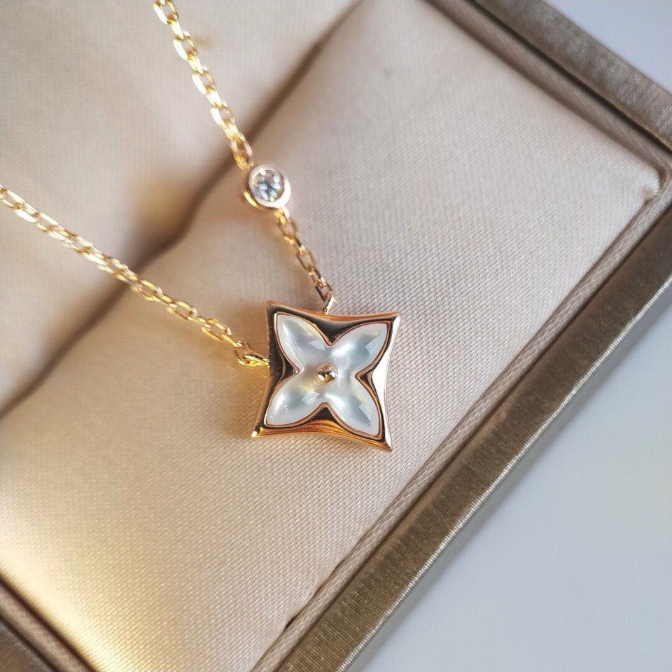 LV necklace 2024070901