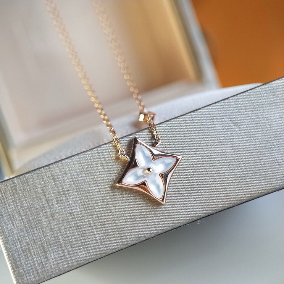 LV necklace 2024070901