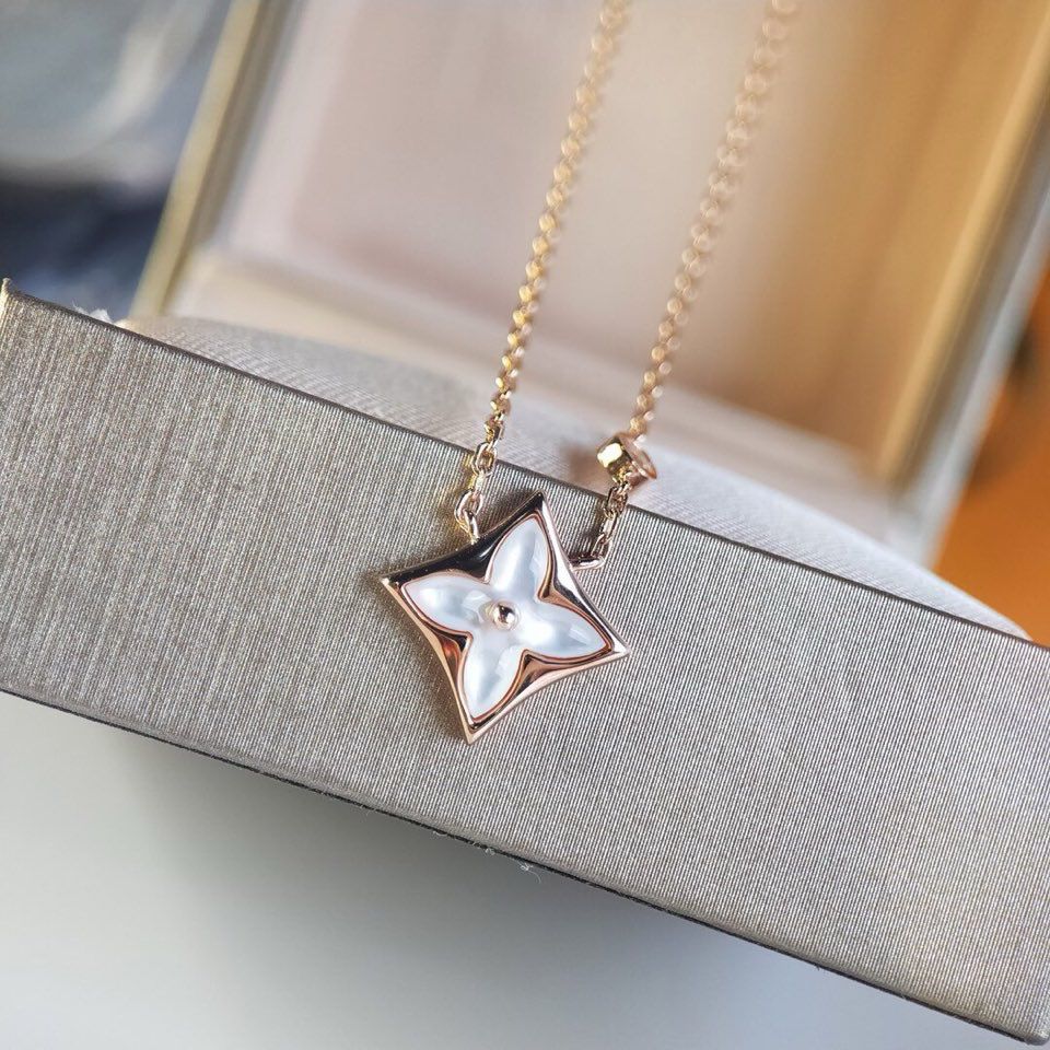 LV necklace 2024070901