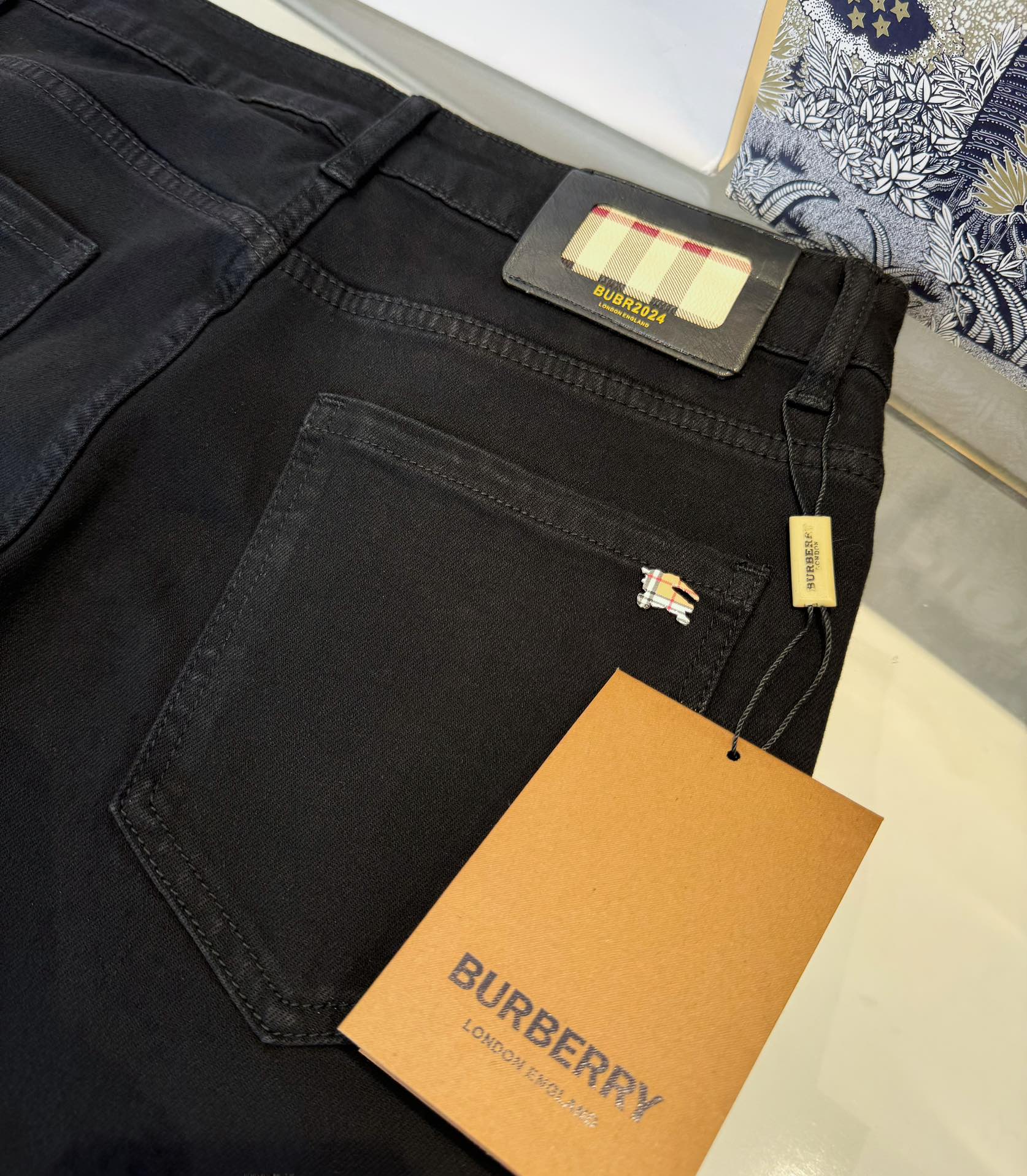 B**rry jeans 2024071002
