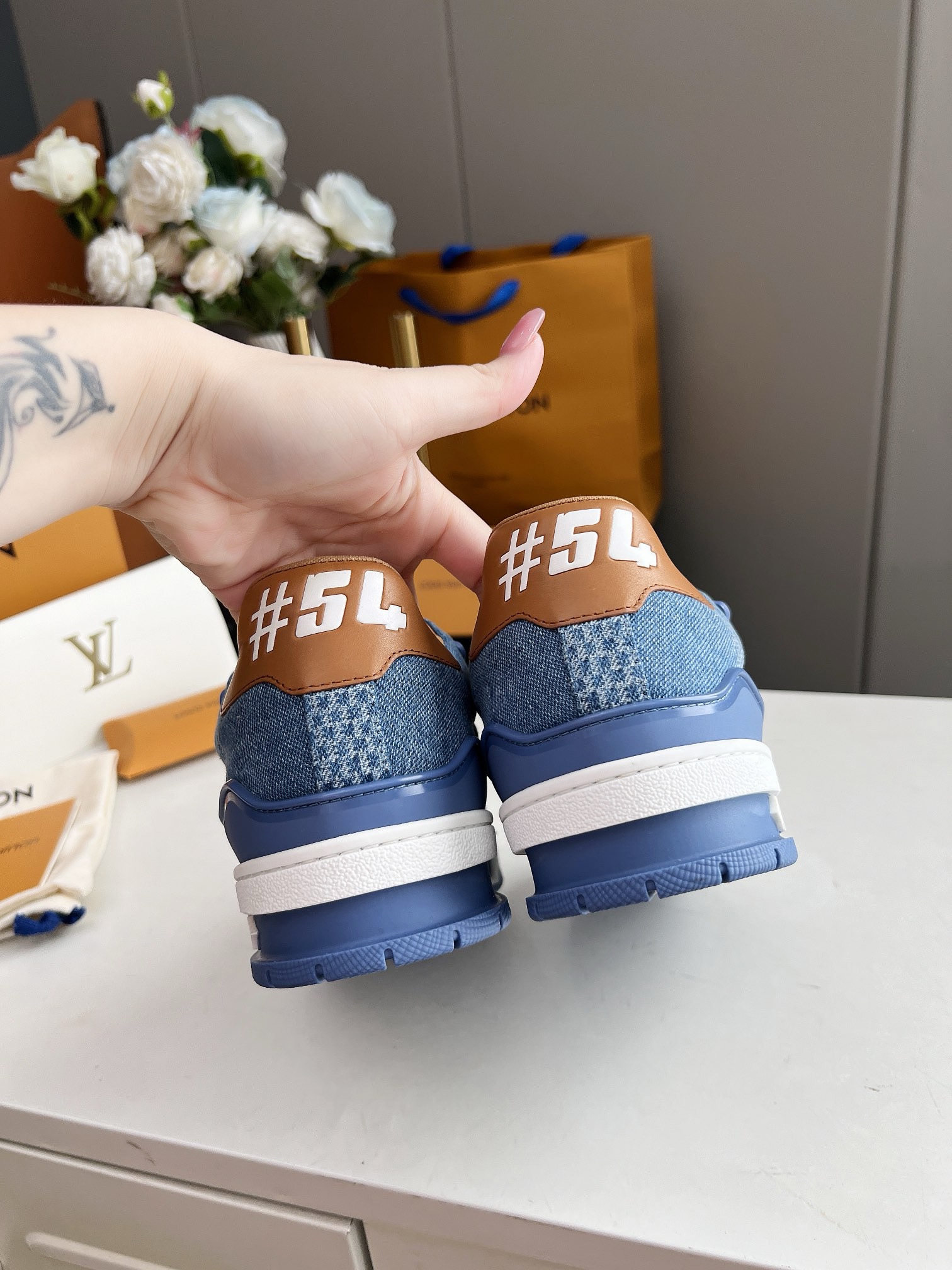 LV sneaker 2024071601