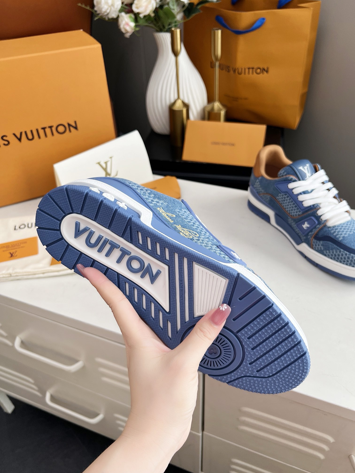 LV sneaker 2024071601