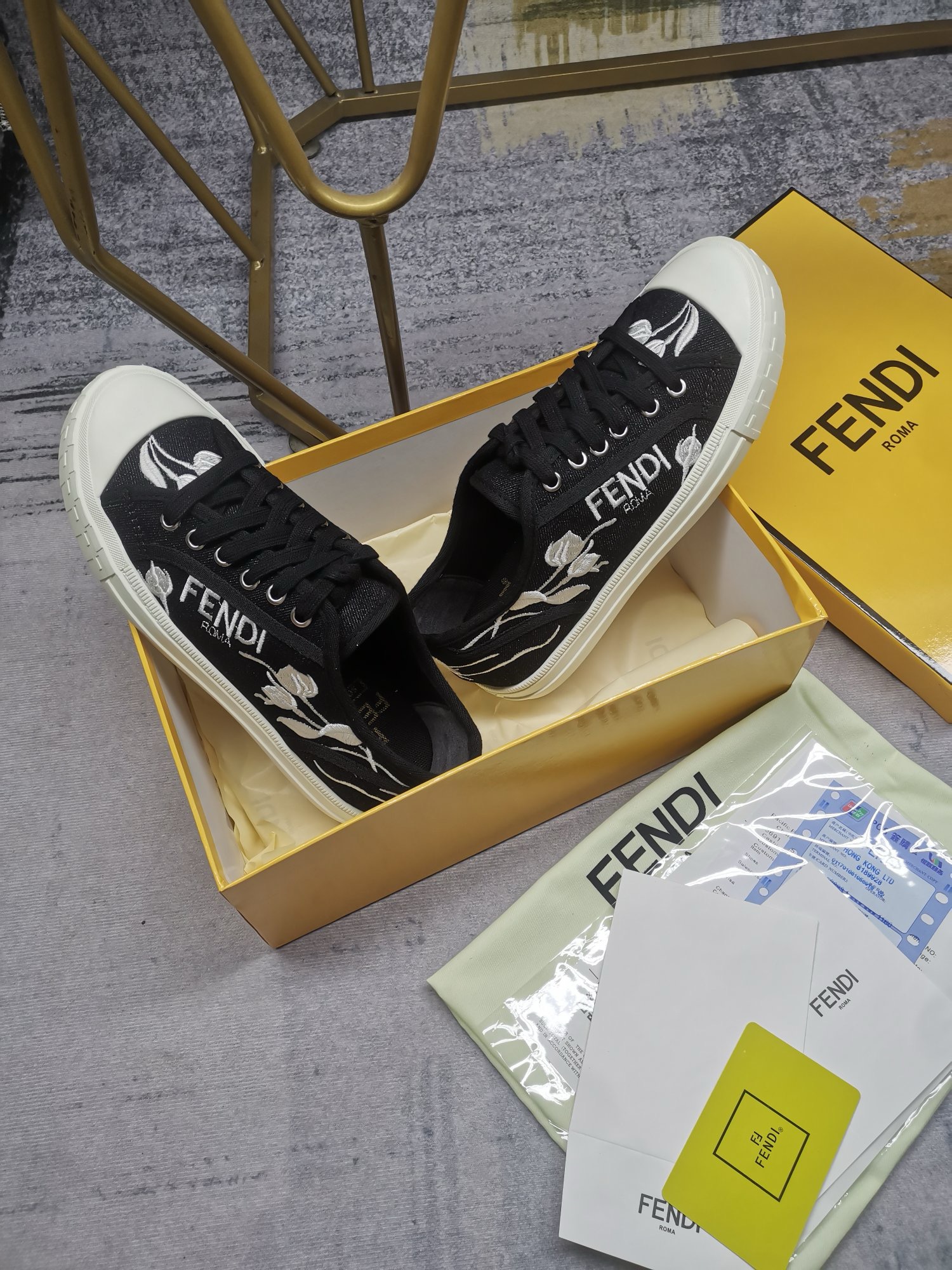 F**di sneaker 2024071601