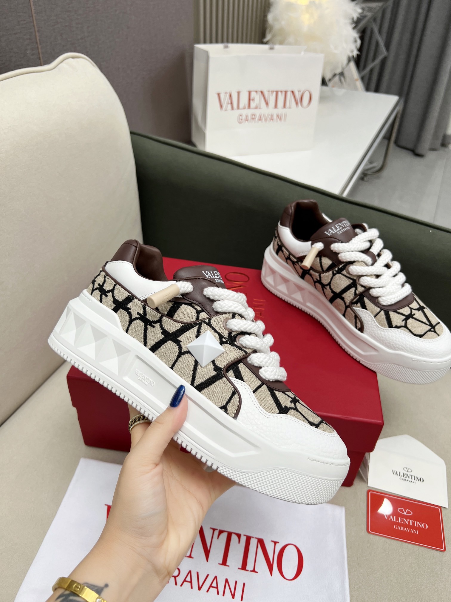 Valentino sneaker 2024072101