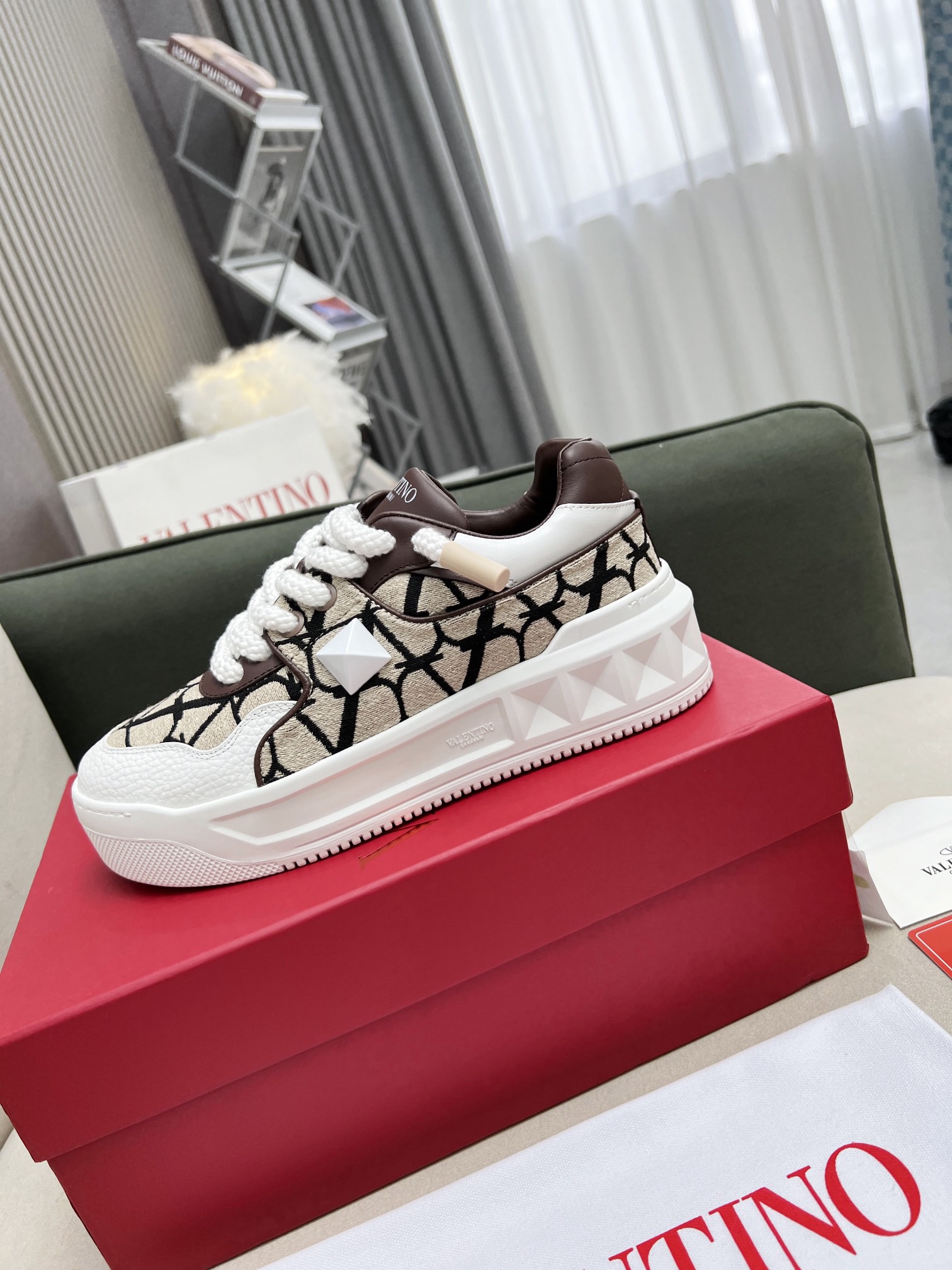 Valentino sneaker 2024072101