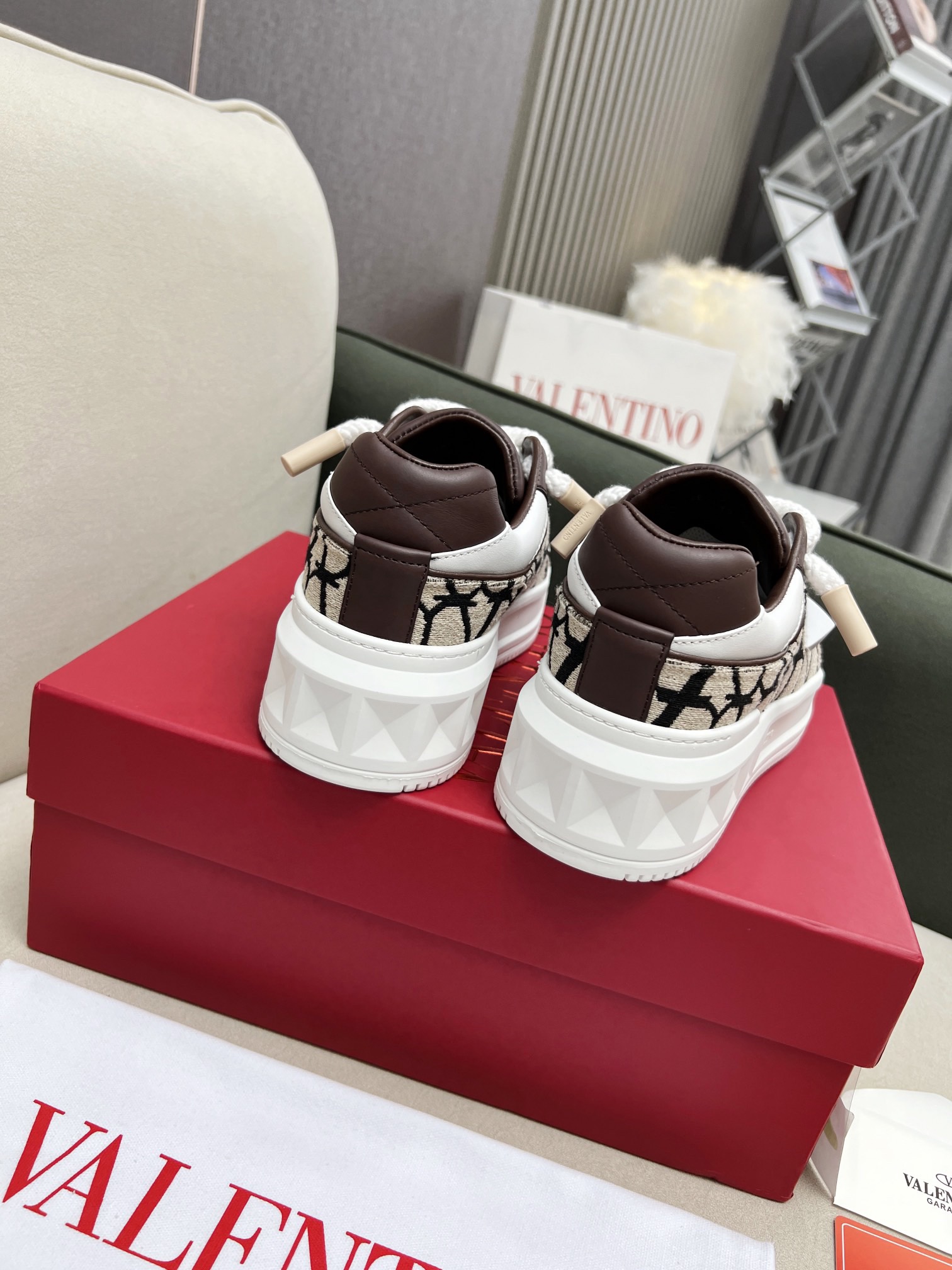 Valentino sneaker 2024072101