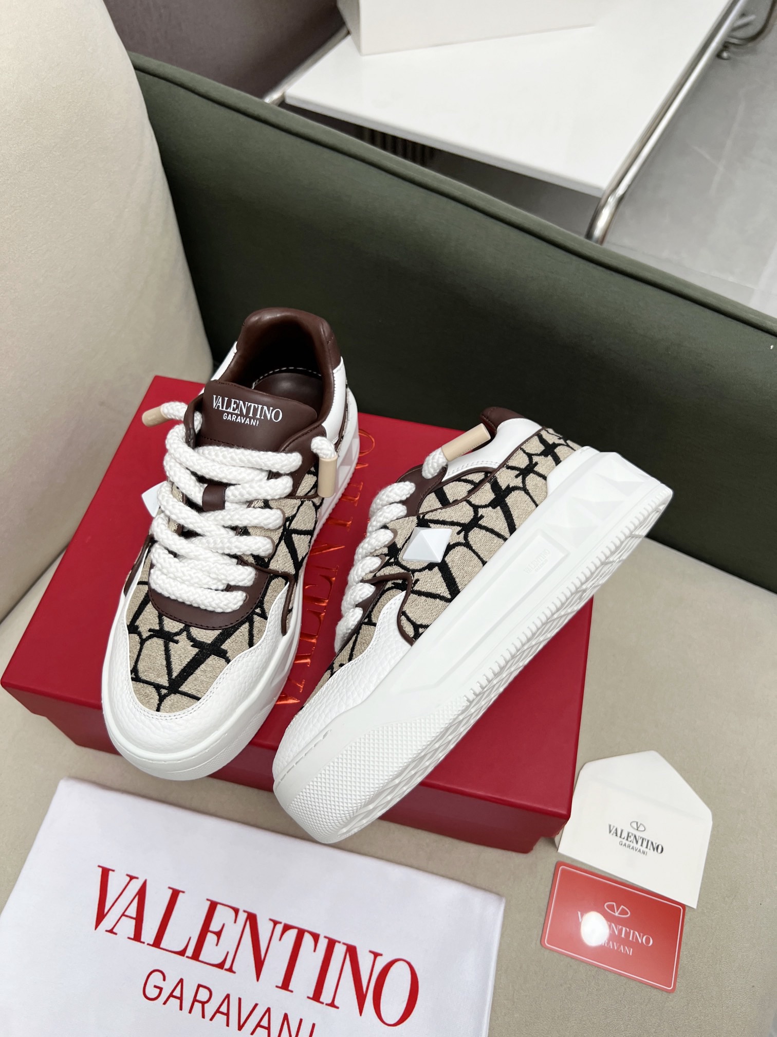 Valentino sneaker 2024072101