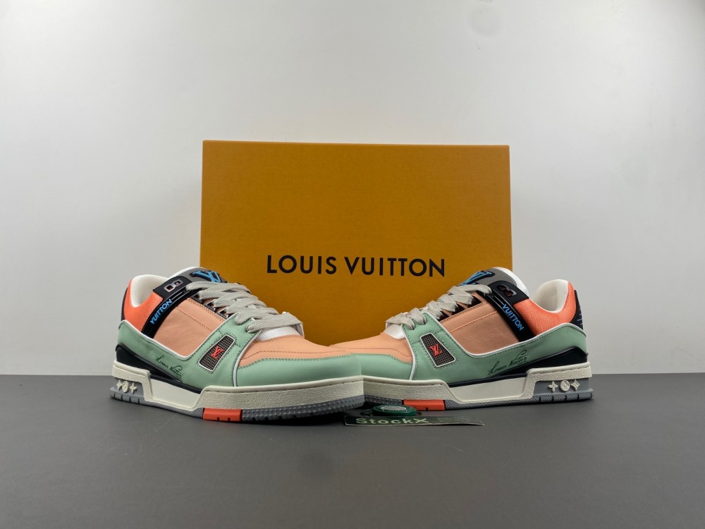 LV sneaker 2024072502
