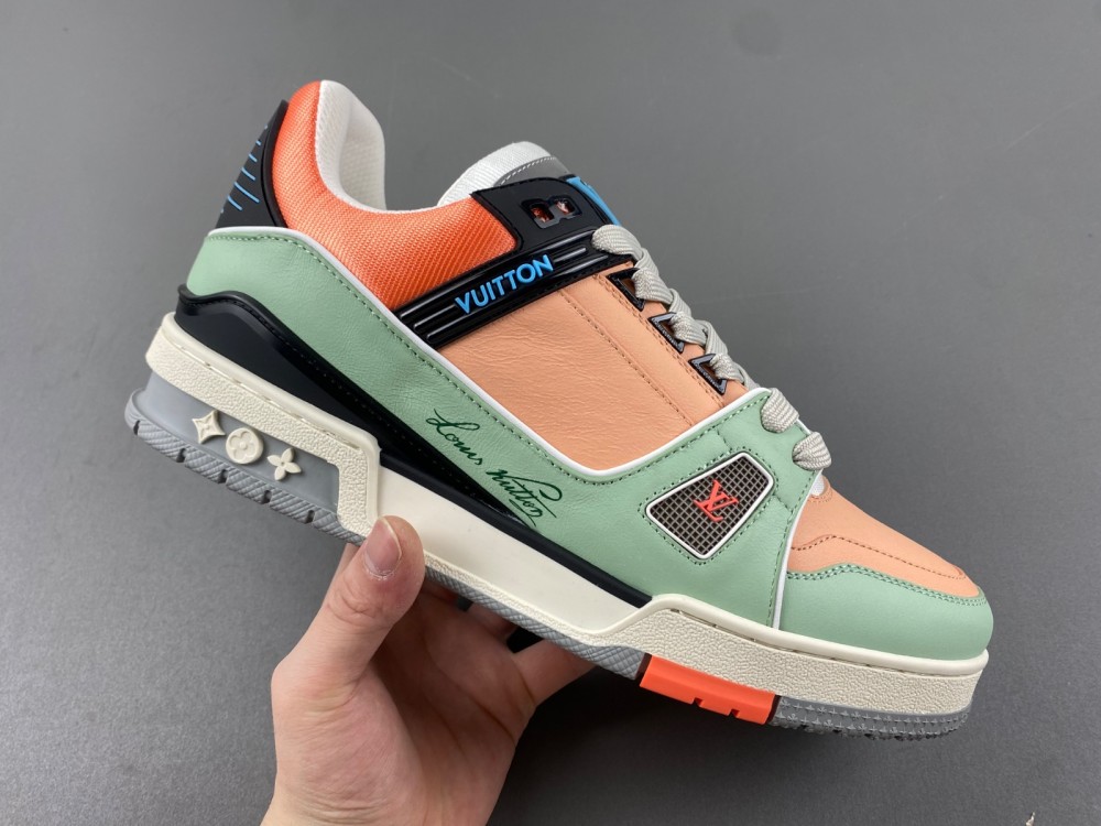 LV sneaker 2024072502