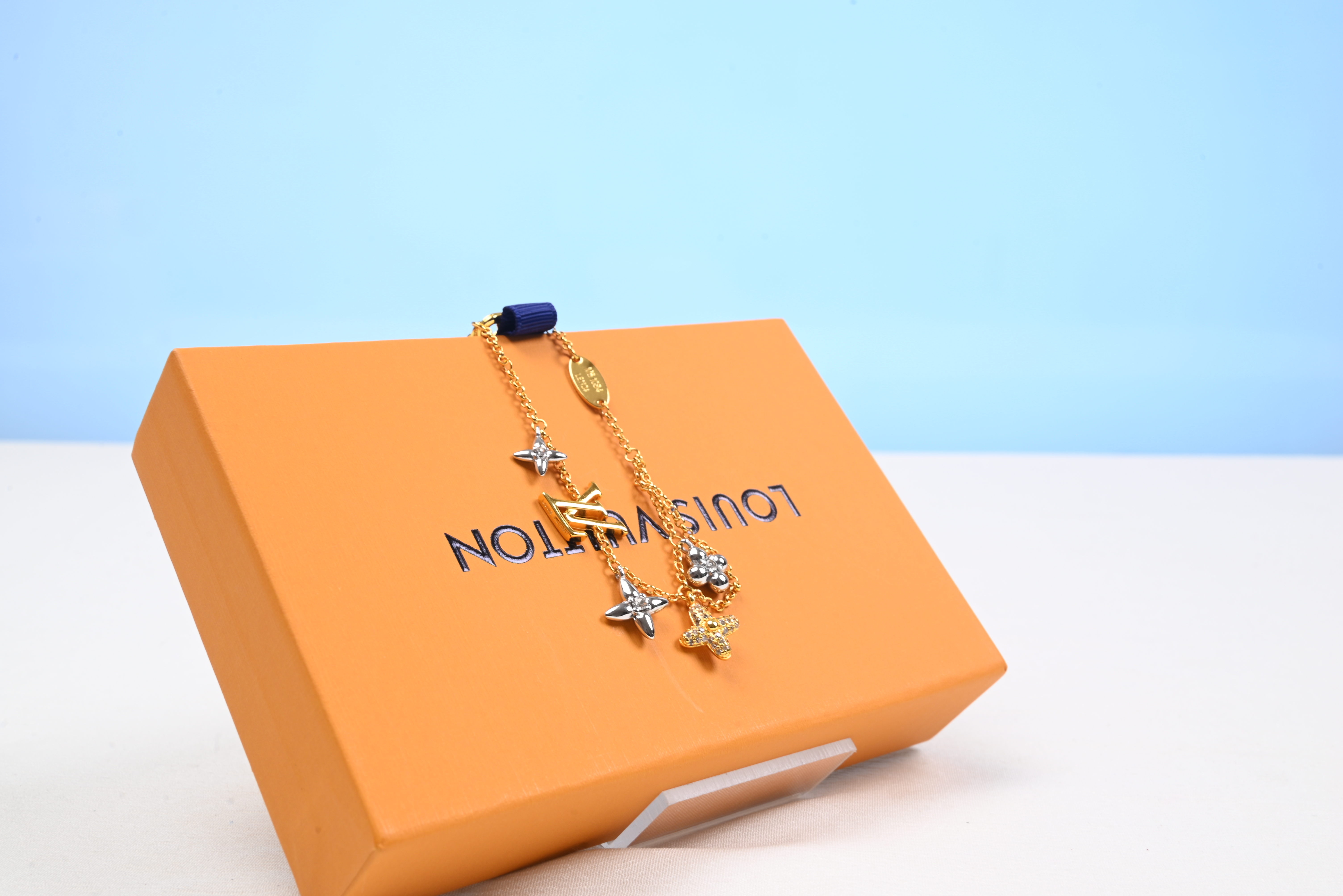 LV Bracelet 2024072901