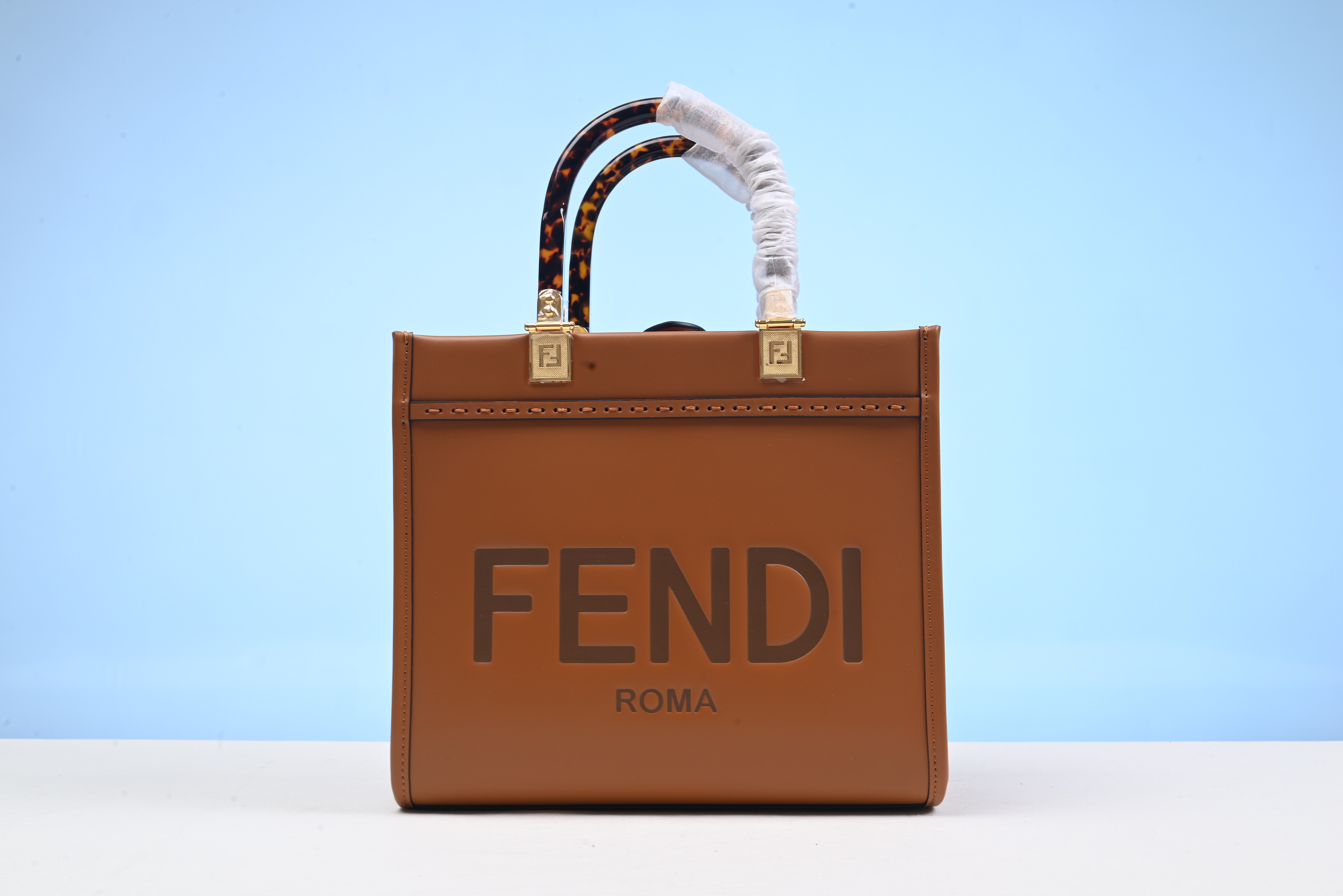 F**di tote bag pm size 25cm 2024072901