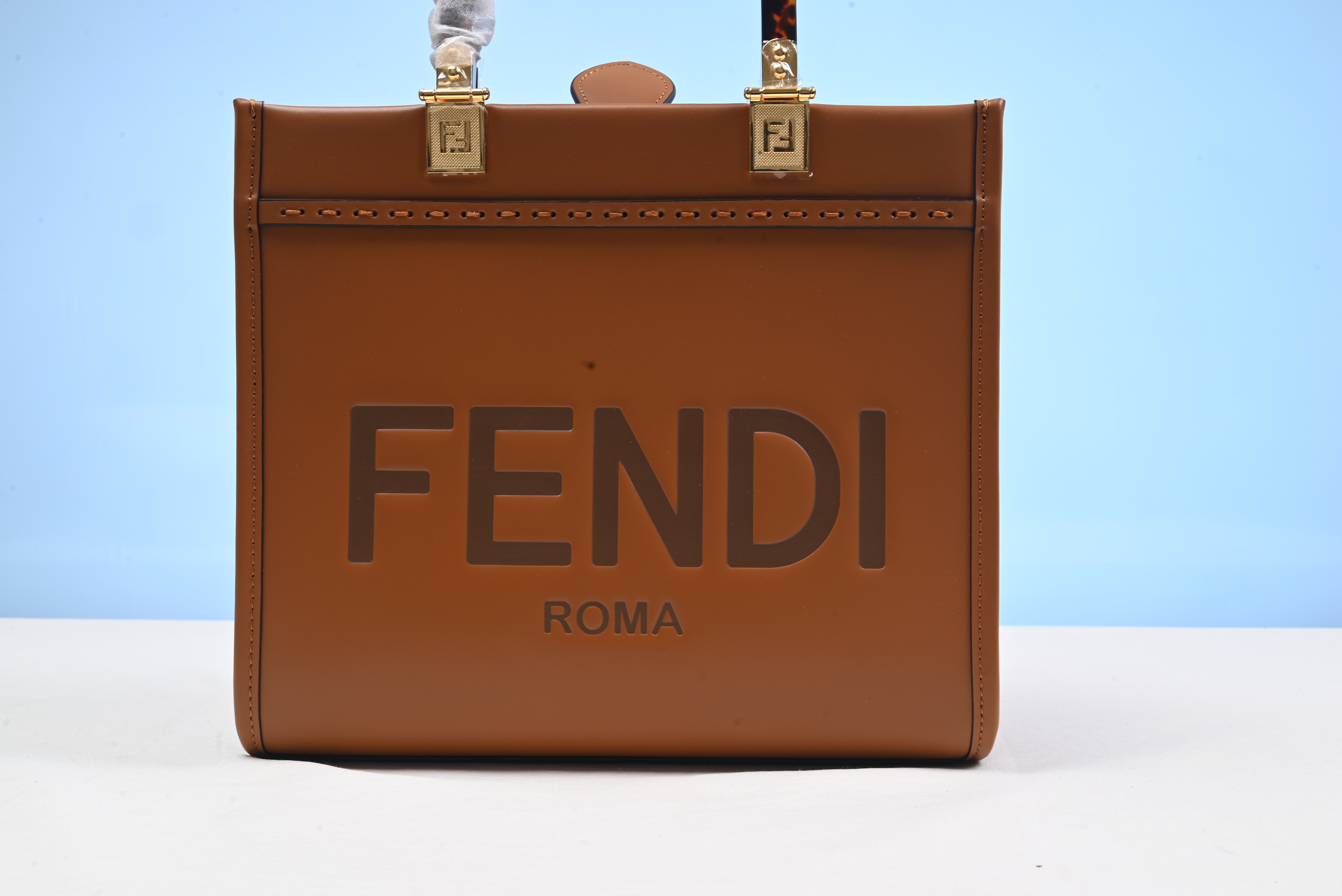 F**di tote bag pm size 25cm 2024072901