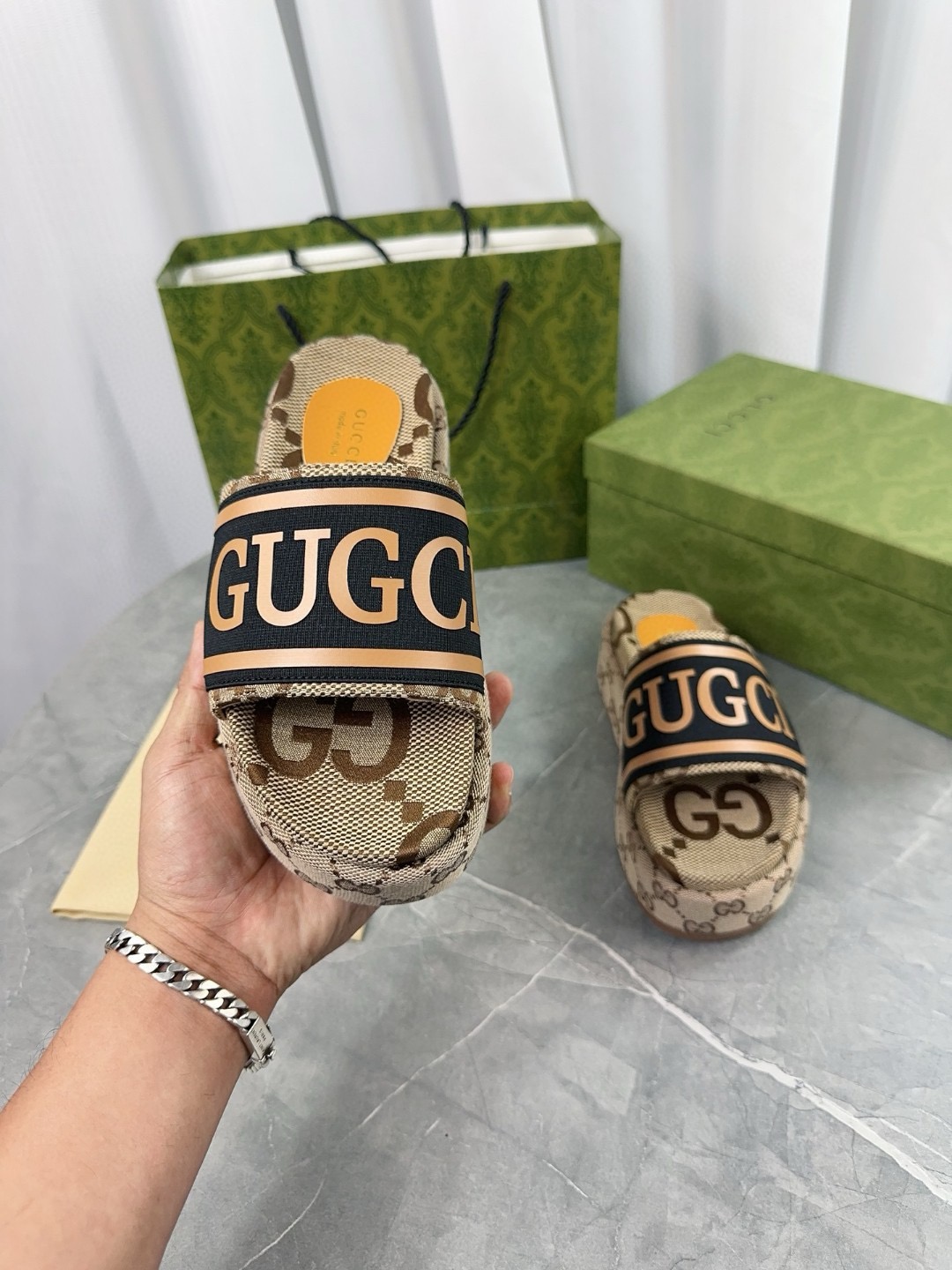 G*u*i slipper 2024073001