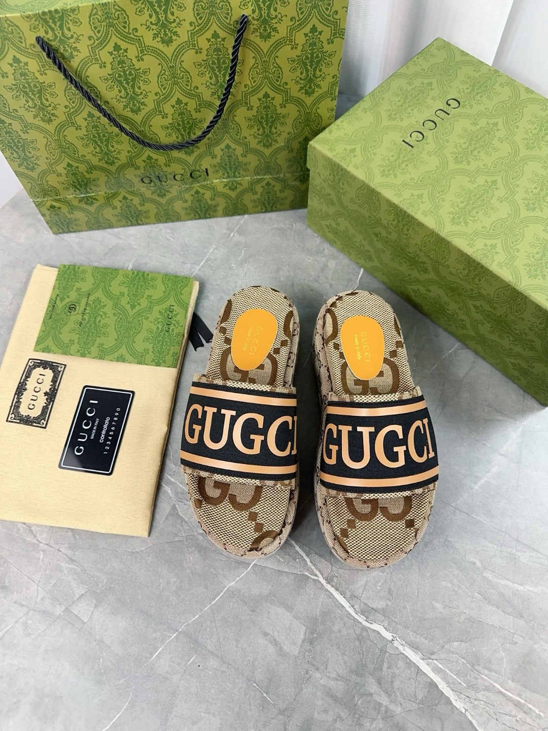 G*u*i slipper 2024073001