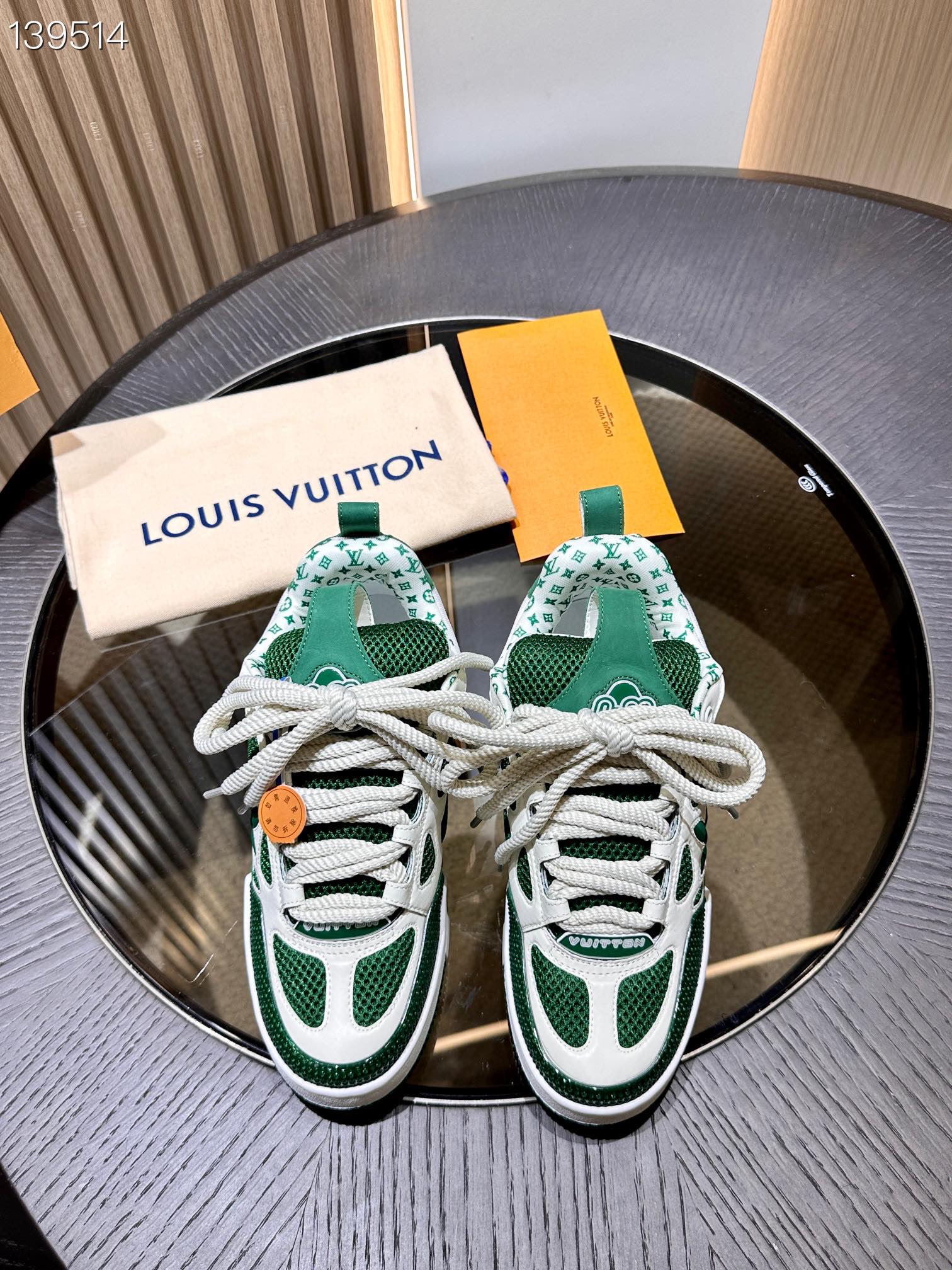 LV sneaker 2024081201
