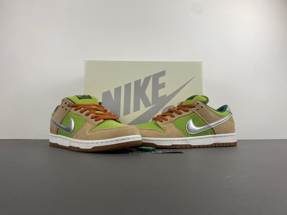 Nike SB Dunk Low Escargot  FQ7585-200