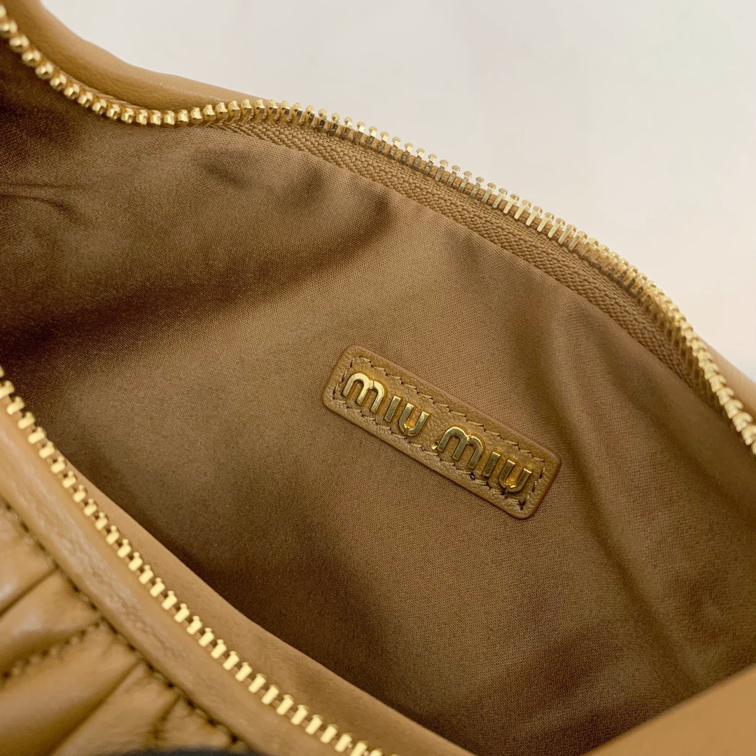 Miu Miu wander matelasse hobo 25*18*7CM
