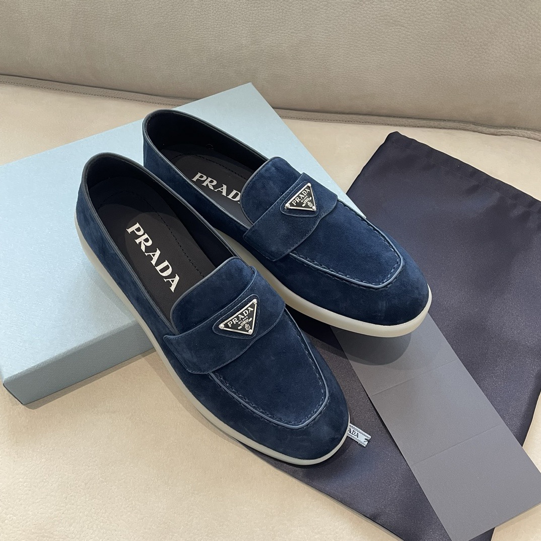 Pra*a shoes 2024081502