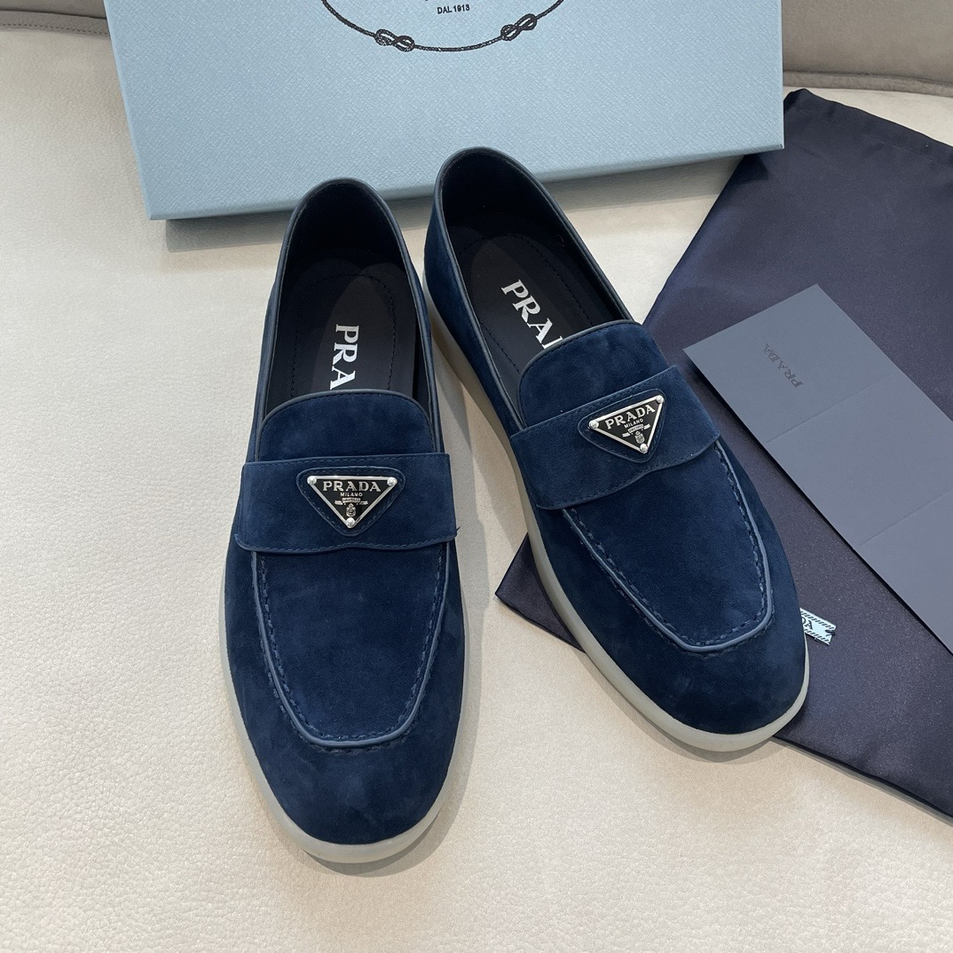 Pra*a shoes 2024081502